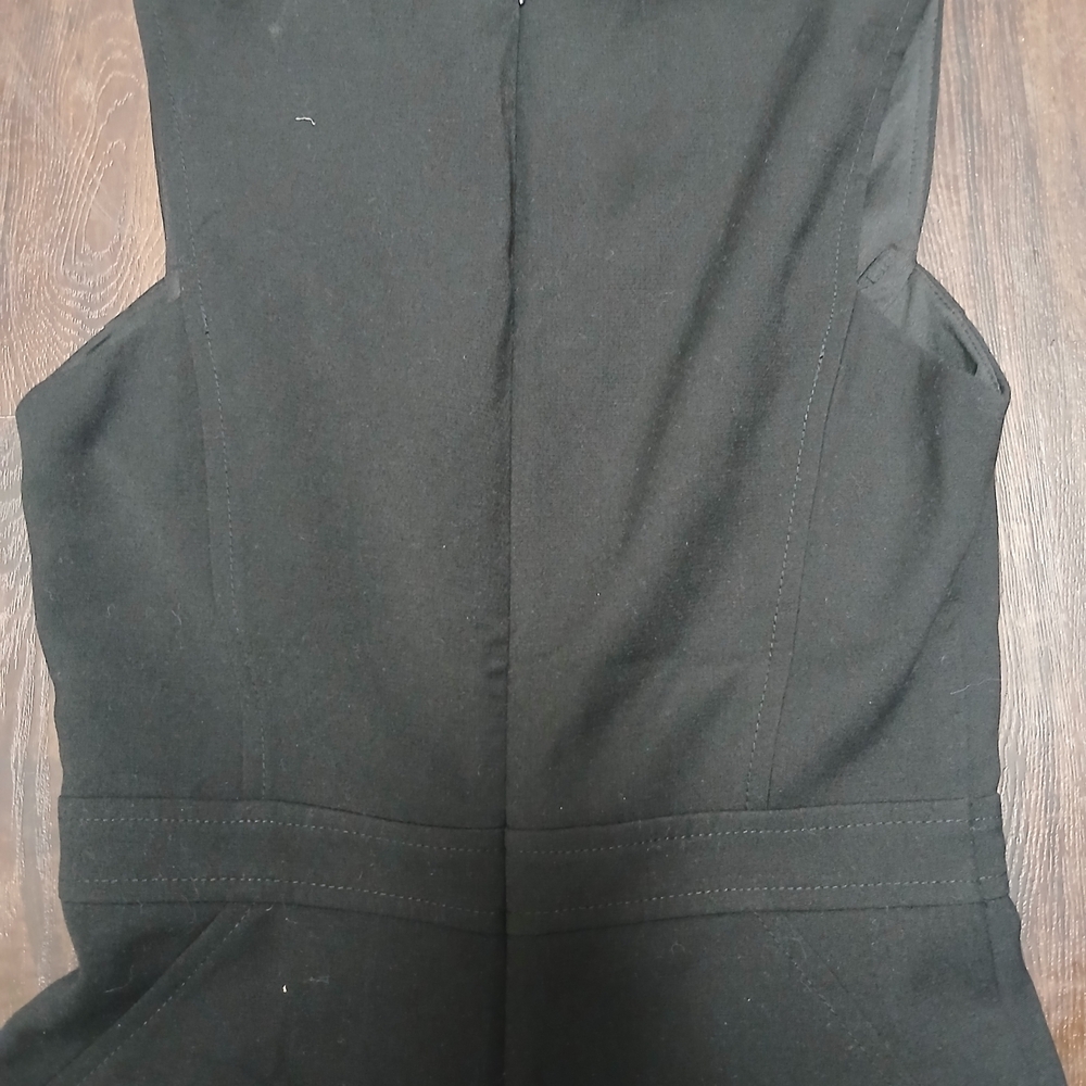 Elegant Black V-Neck Jumpsuit - Picture 9 of 9